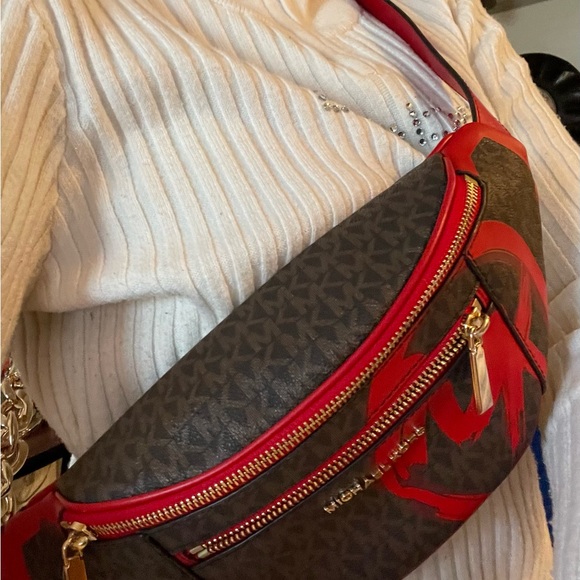 Michael Kors Crossbody Fanny Pack - Picture 5 of 10